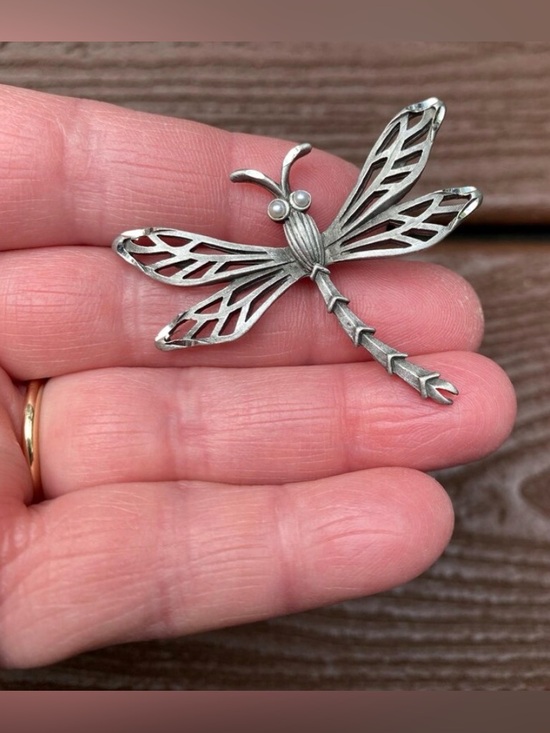 Vintage EUC  Silver Tone Dragonfly Brooch Pin-1980s - Picture 6 of 8